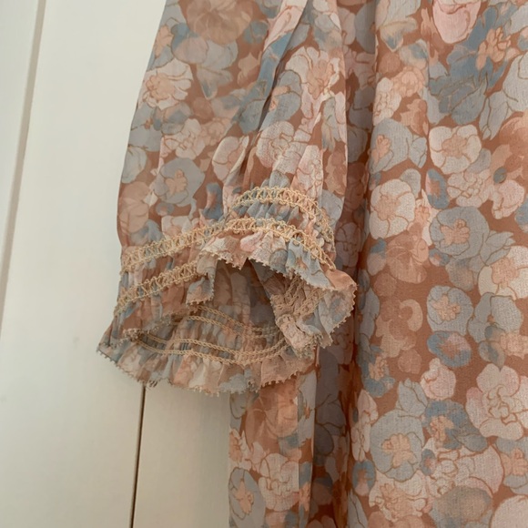 Aritzia Wilfred Wuthering Blouse (M) - Picture 4 of 9